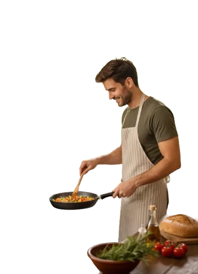 Sobre nosotros: Un cocinero caminando con una sartén en la mano