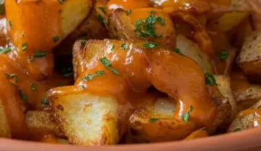 Patatas bravas picantes